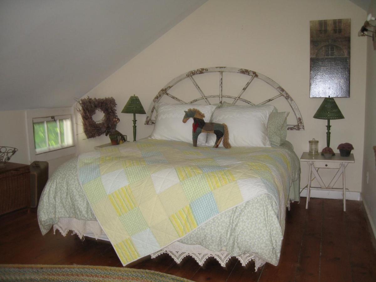 B&B On Seven Acres With Private Bed & Bath Clinton Corners Екстер'єр фото