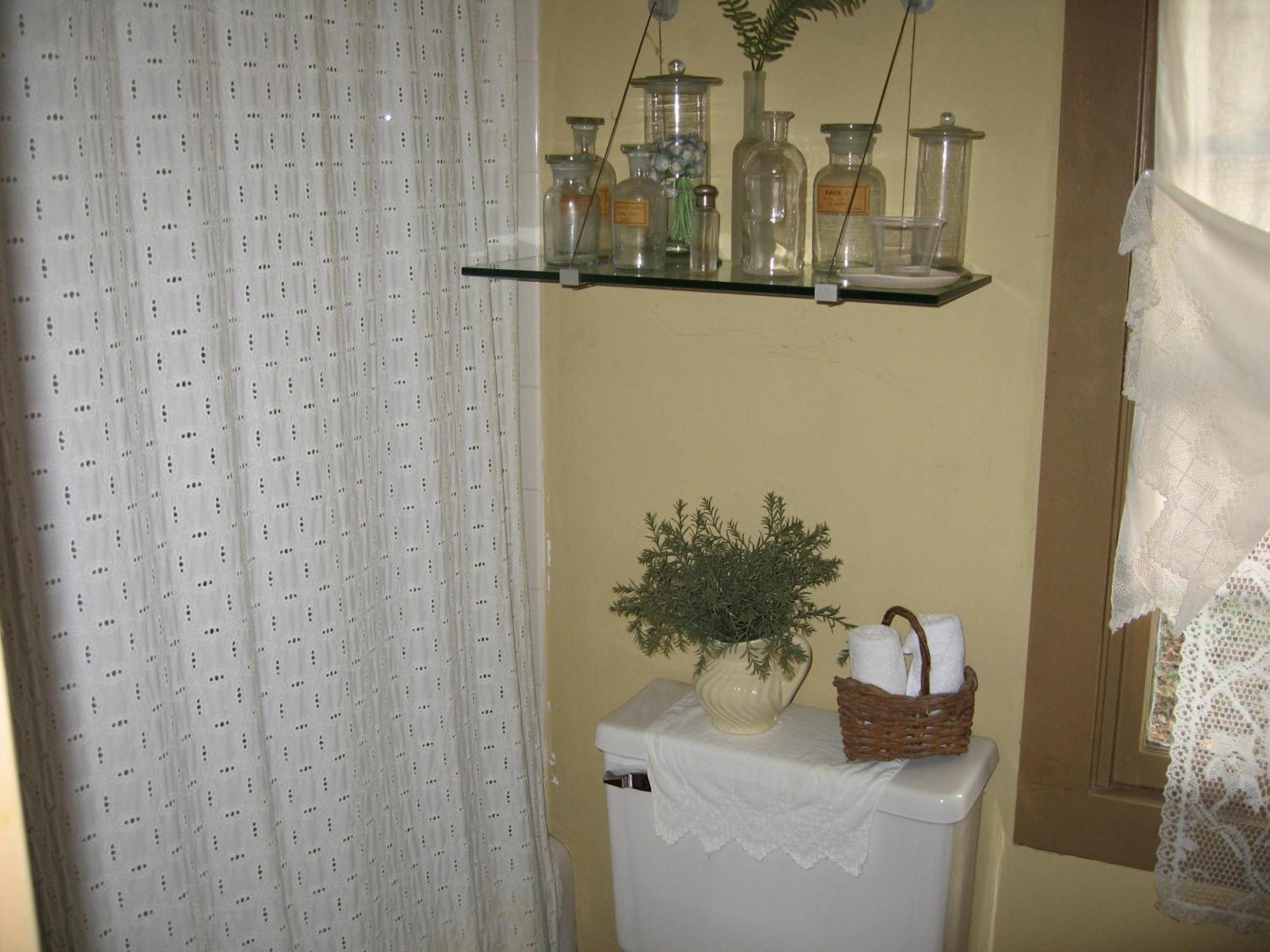 B&B On Seven Acres With Private Bed & Bath Clinton Corners Екстер'єр фото